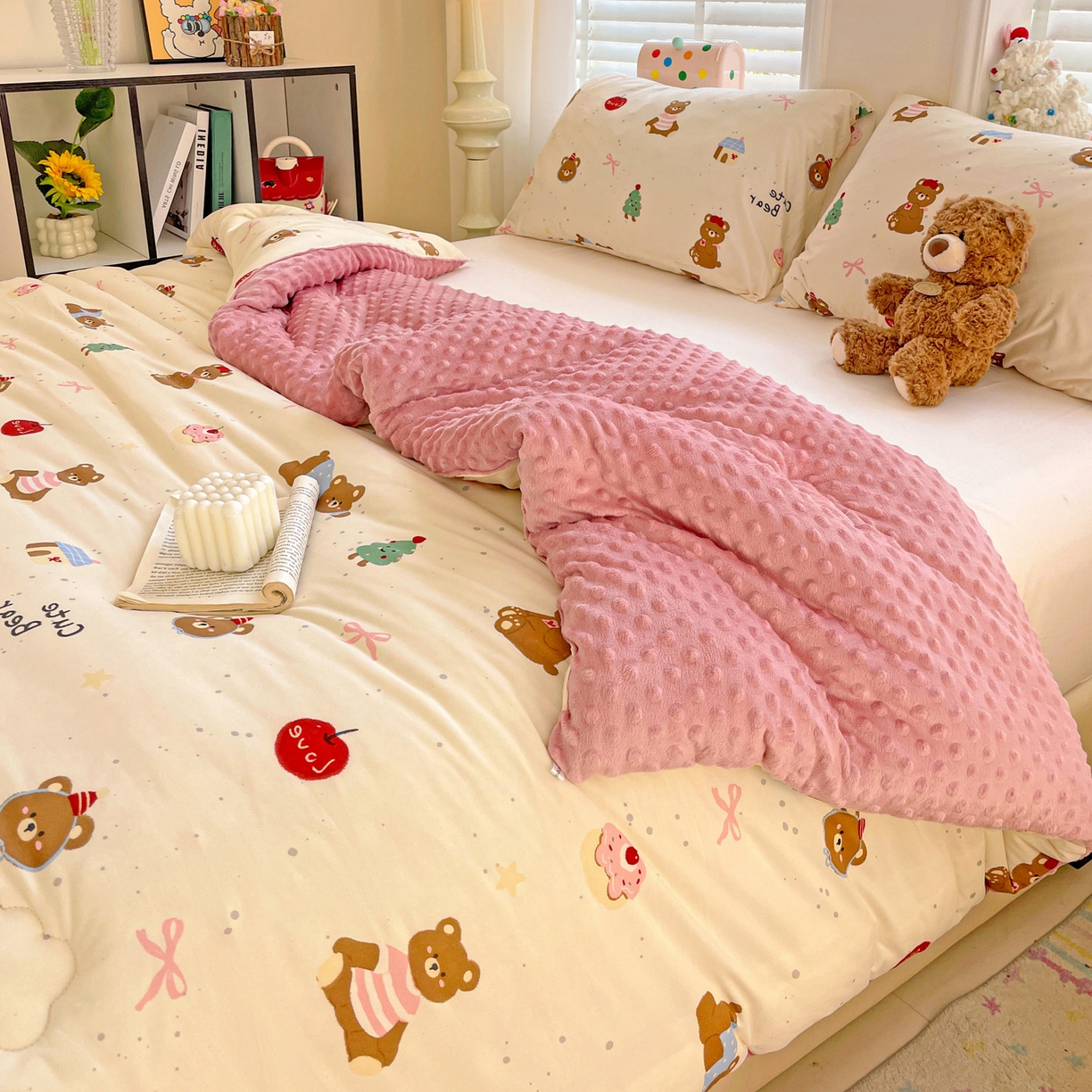 91家纺网 家纺一手货源 找家纺 小叮当家纺仓储工厂店 2025新款A类母婴级宝宝被子牛奶丝针织棉豆豆被豆豆被子儿童婴童大豆被精品买家秀 蛋糕熊