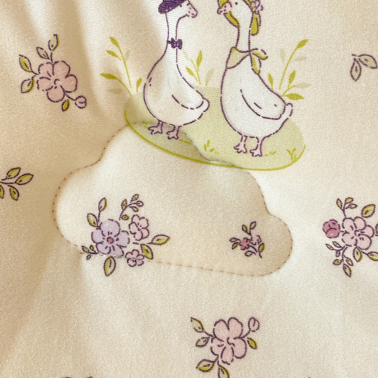 91家纺网 家纺一手货源 找家纺 小叮当家纺仓储工厂店 2025新款A类母婴级宝宝被子牛奶丝针织棉豆豆被豆豆被子儿童婴童大豆被精品买家秀 紫色小花