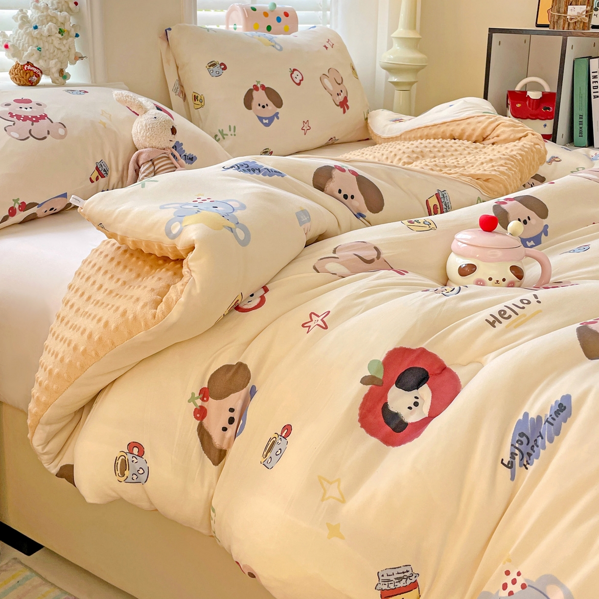 91家纺网 家纺一手货源 找家纺 小叮当家纺仓储工厂店 2025新款A类母婴级宝宝被子牛奶丝针织棉豆豆被豆豆被子儿童婴童大豆被精品买家秀 苹果乐园