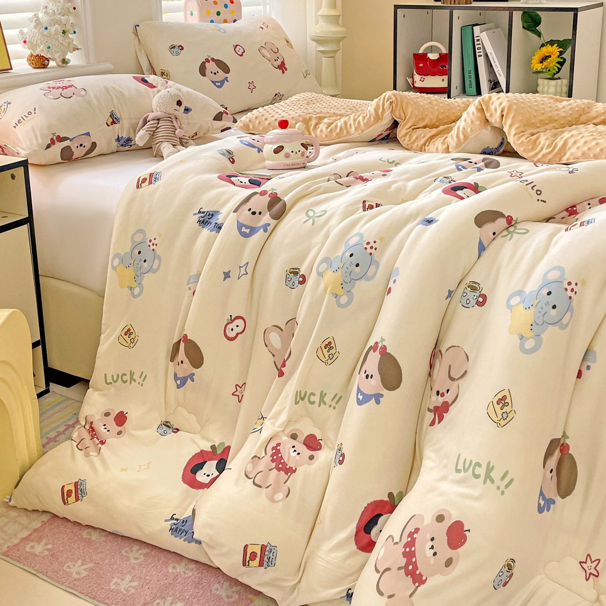 91家纺网 家纺一手货源 找家纺 小叮当家纺仓储工厂店 2025新款A类母婴级宝宝被子牛奶丝针织棉豆豆被豆豆被子儿童婴童大豆被精品买家秀 苹果乐园