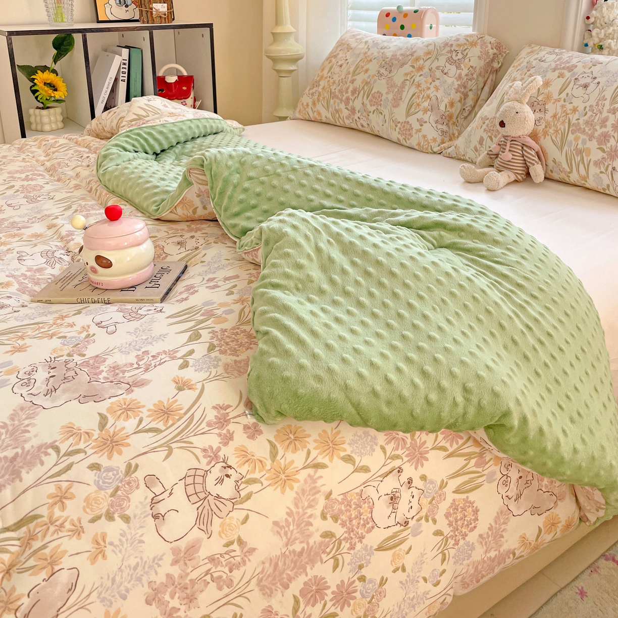 91家纺网 家纺一手货源 找家纺 小叮当家纺仓储工厂店 2025新款A类母婴级宝宝被子牛奶丝针织棉豆豆被豆豆被子儿童婴童大豆被精品买家秀 花间小猫