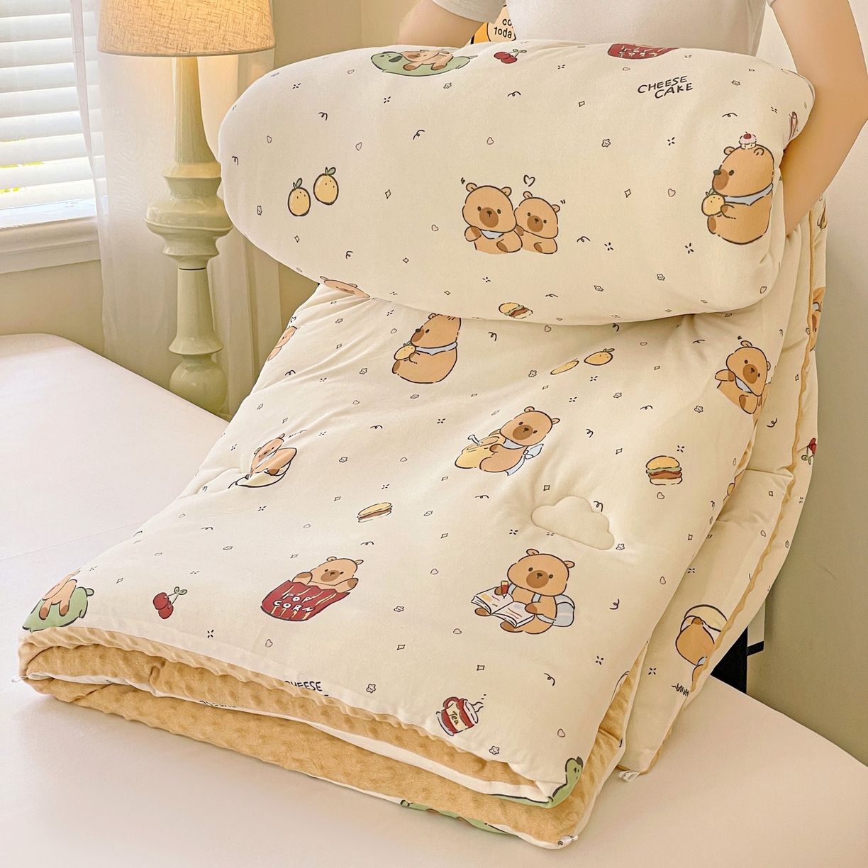 91家纺网 家纺一手货源 找家纺 小叮当家纺仓储工厂店 2025新款A类母婴级宝宝被子牛奶丝针织棉豆豆被豆豆被子儿童婴童大豆被精品买家秀 游乐园