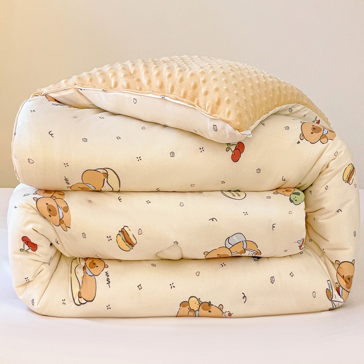 91家纺网 家纺一手货源 找家纺 小叮当家纺仓储工厂店 2025新款A类母婴级宝宝被子牛奶丝针织棉豆豆被豆豆被子儿童婴童大豆被精品买家秀 游乐园