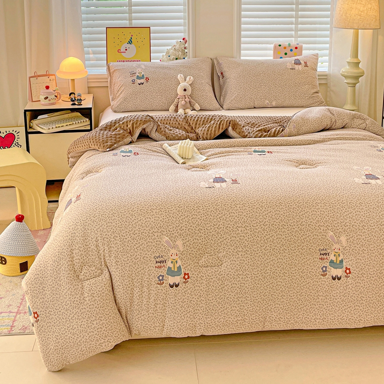 91家纺网 家纺一手货源 找家纺 小叮当家纺仓储工厂店 2025新款A类母婴级宝宝被子牛奶丝针织棉豆豆被豆豆被子儿童婴童大豆被精品买家秀 花间兔