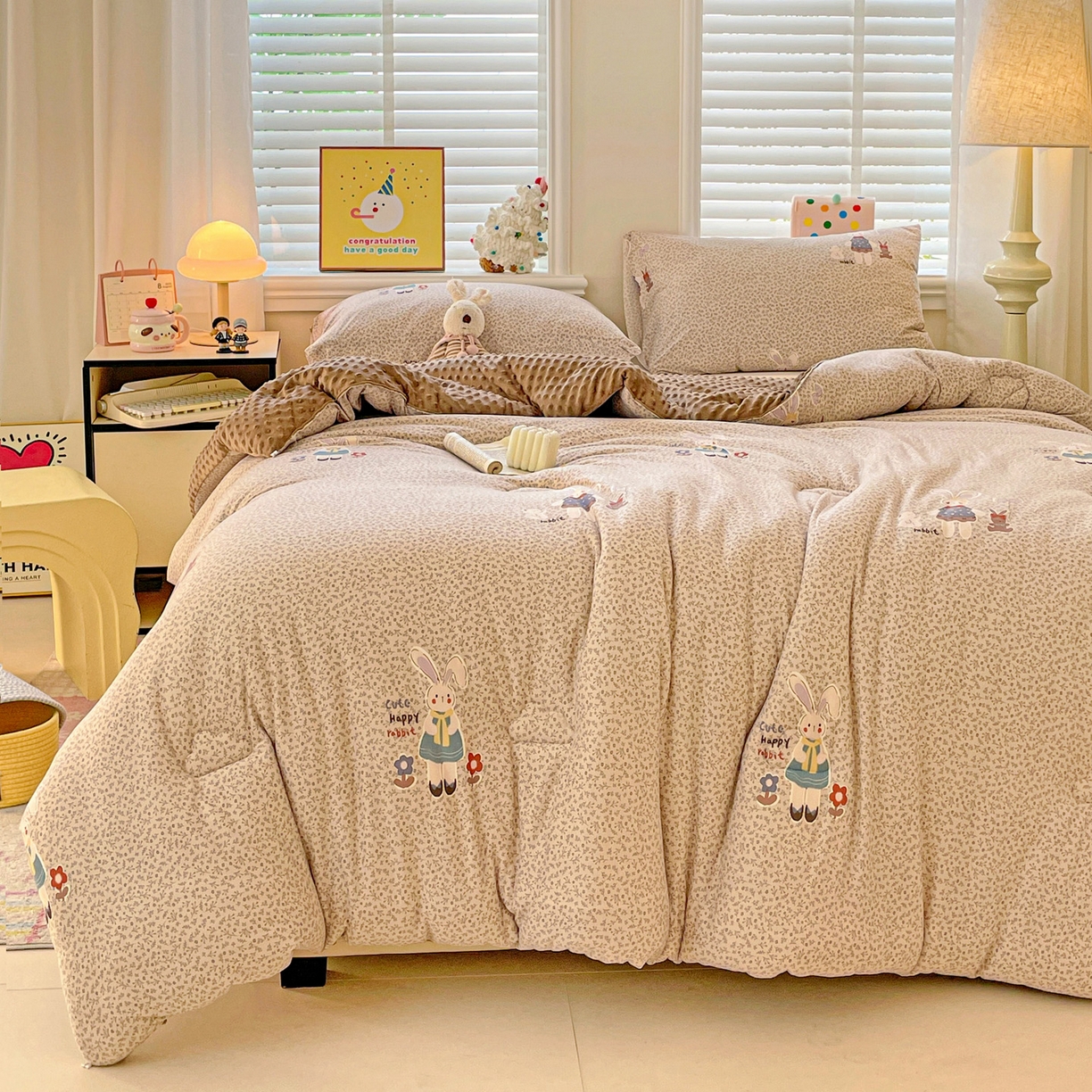 91家纺网 家纺一手货源 找家纺 小叮当家纺仓储工厂店 2025新款A类母婴级宝宝被子牛奶丝针织棉豆豆被豆豆被子儿童婴童大豆被精品买家秀 花间兔