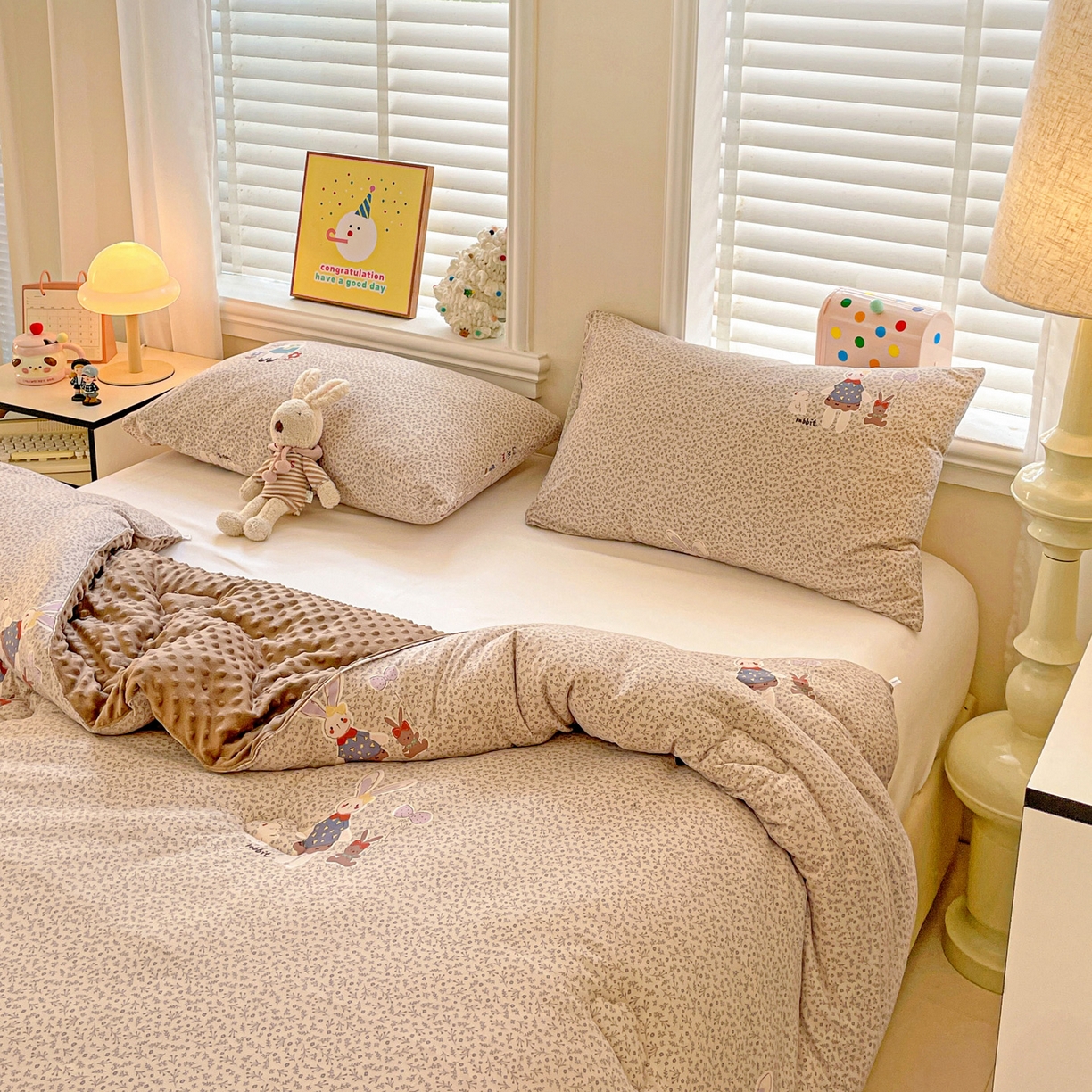 91家纺网 家纺一手货源 找家纺 小叮当家纺仓储工厂店 2025新款A类母婴级宝宝被子牛奶丝针织棉豆豆被豆豆被子儿童婴童大豆被精品买家秀 花间兔