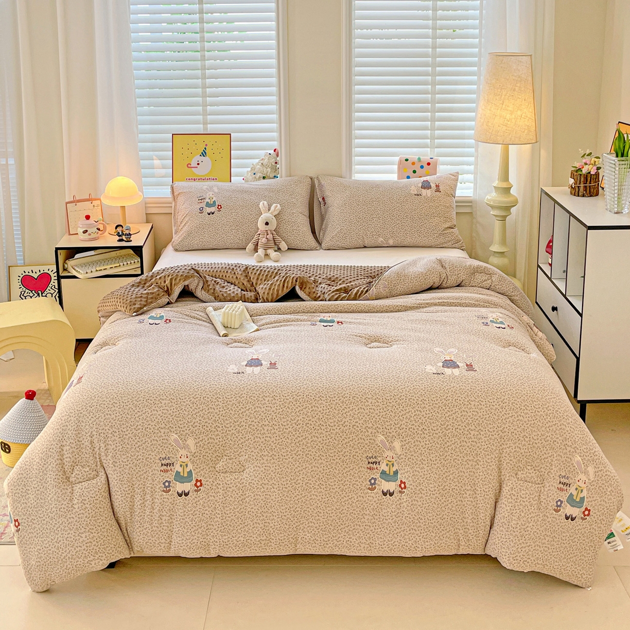 91家纺网 家纺一手货源 找家纺 小叮当家纺仓储工厂店 2025新款A类母婴级宝宝被子牛奶丝针织棉豆豆被豆豆被子儿童婴童大豆被精品买家秀 花间兔