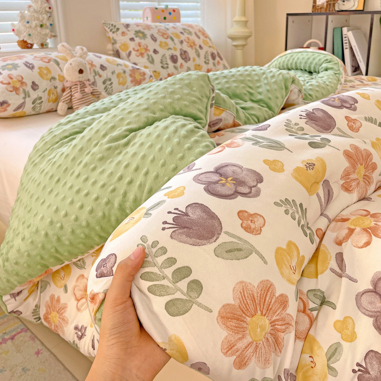 91家纺网 家纺一手货源 找家纺 小叮当家纺仓储工厂店 2025新款A类母婴级宝宝被子牛奶丝针织棉豆豆被豆豆被子儿童婴童大豆被精品买家秀 百花园