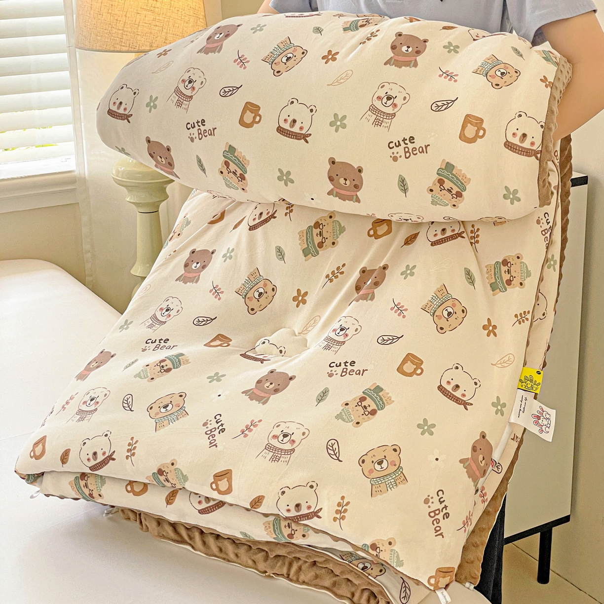 91家纺网 家纺一手货源 找家纺 小叮当家纺仓储工厂店 2025新款A类母婴级宝宝被子牛奶丝针织棉豆豆被豆豆被子儿童婴童大豆被精品买家秀 可爱熊