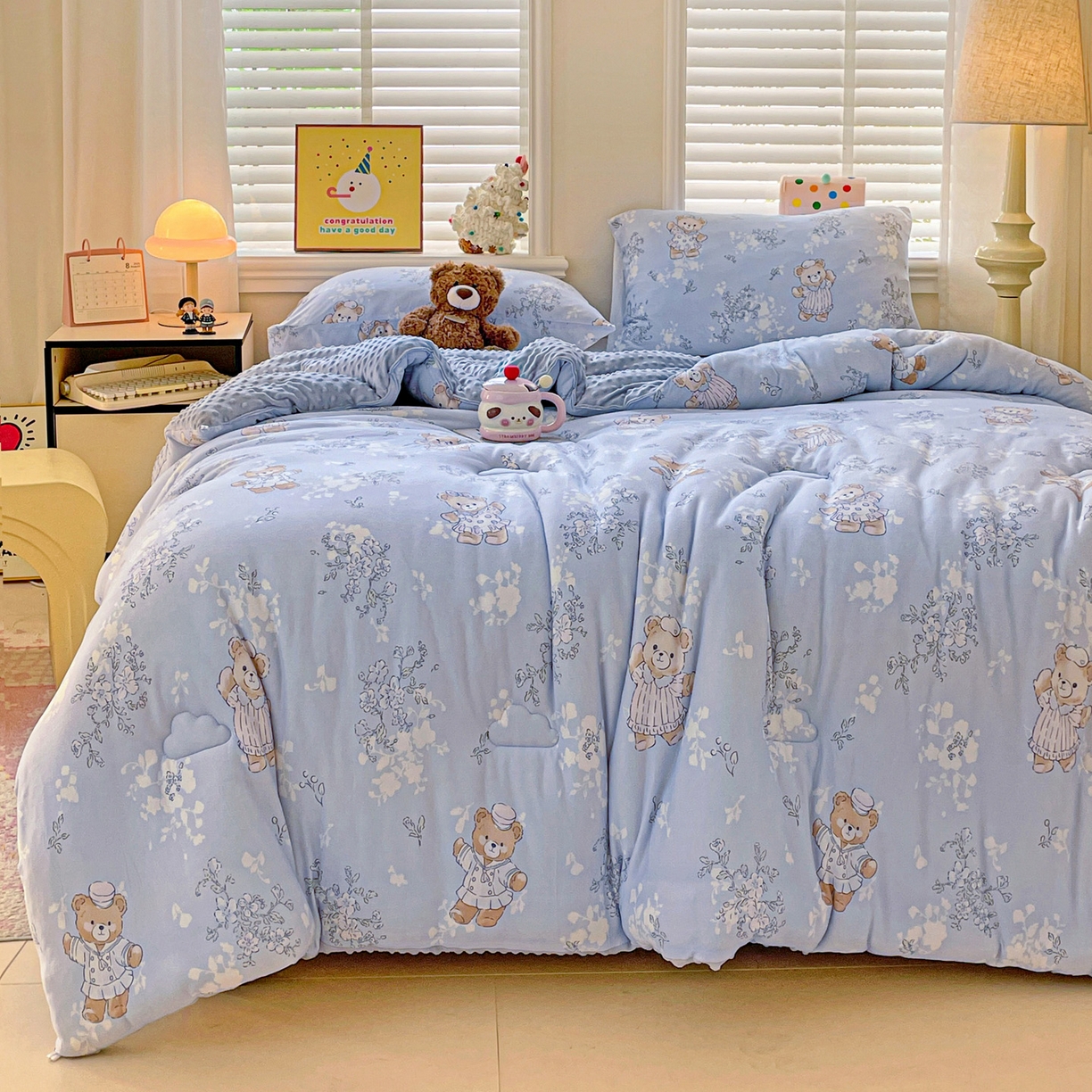 91家纺网 家纺一手货源 找家纺 小叮当家纺仓储工厂店 2025新款A类母婴级宝宝被子牛奶丝针织棉豆豆被豆豆被子儿童婴童大豆被精品买家秀 蓝色小花