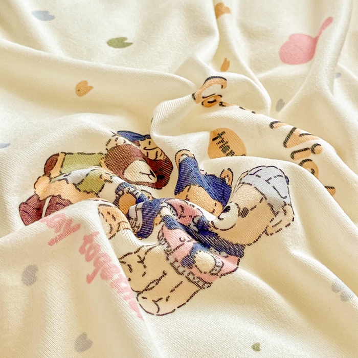 91家纺网 家纺一手货源 找家纺 小叮当家纺仓储工厂店 2025新款A类母婴级宝宝被子牛奶丝针织棉豆豆被豆豆被子儿童婴童大豆被精品买家秀 三只小熊（牛奶针织-豆豆被）
