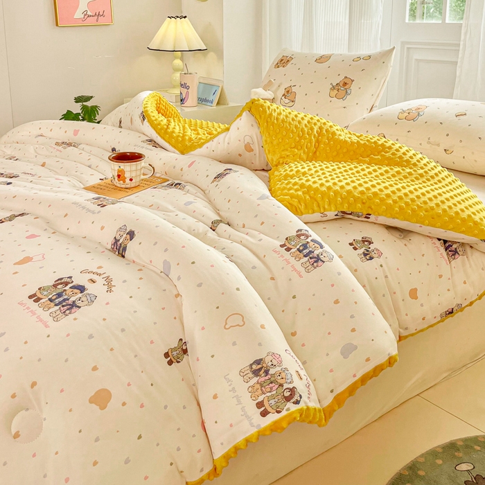 91家纺网 家纺一手货源 找家纺 小叮当家纺仓储工厂店 2025新款A类母婴级宝宝被子牛奶丝针织棉豆豆被豆豆被子儿童婴童大豆被精品买家秀 三只小熊（牛奶针织-豆豆被）