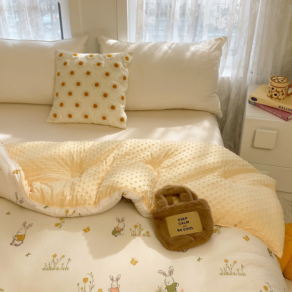 91家纺网 家纺一手货源 找家纺 小叮当家纺仓储工厂店 2025新款A类母婴级宝宝被子牛奶丝针织棉豆豆被豆豆被子儿童婴童大豆被精品买家秀 花丛小兔（牛奶针织-豆豆被）