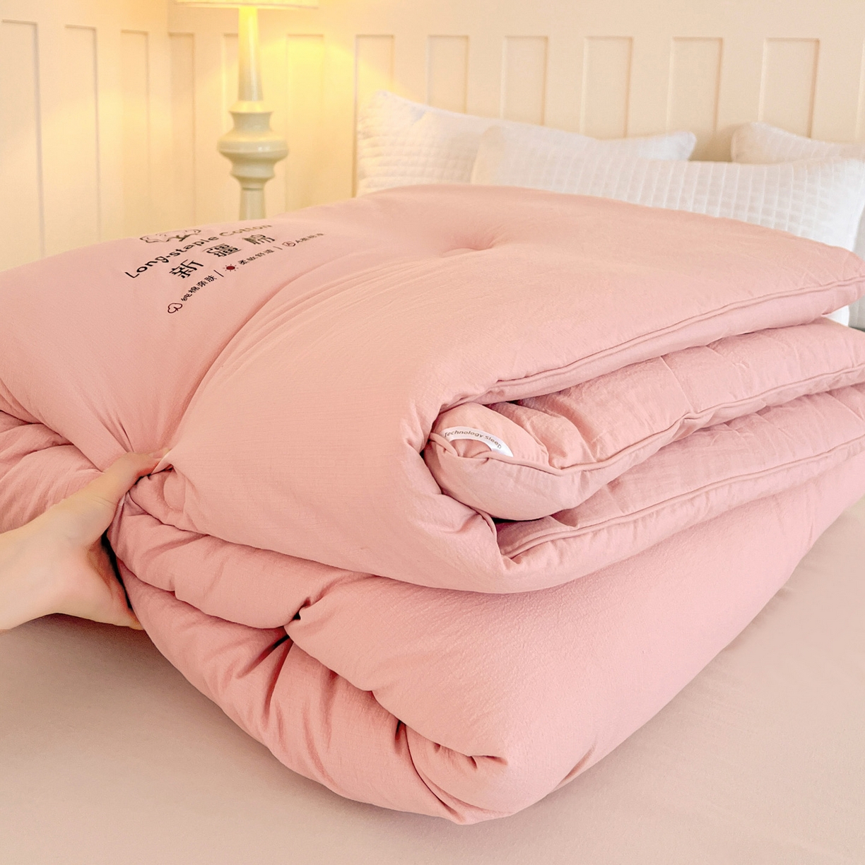 91家纺网 家纺一手货源 找家纺 小叮当家纺仓储工厂店 (买家秀 爆款花型 不断货)2025新款简约风100%新疆棉花被被子被芯 新疆棉-粉色