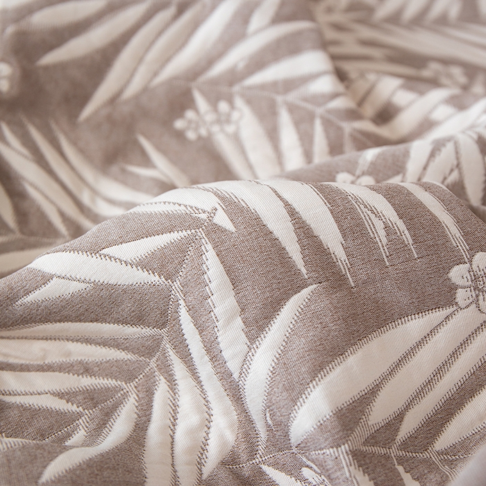 91家纺网 家纺一手货源 找家纺 小叮当家纺仓储工厂店 (买家秀 爆款花型 不断货)2025新款A类三层纱纱布毛巾被单品床盖单件床盖 叶美-赤铜棕