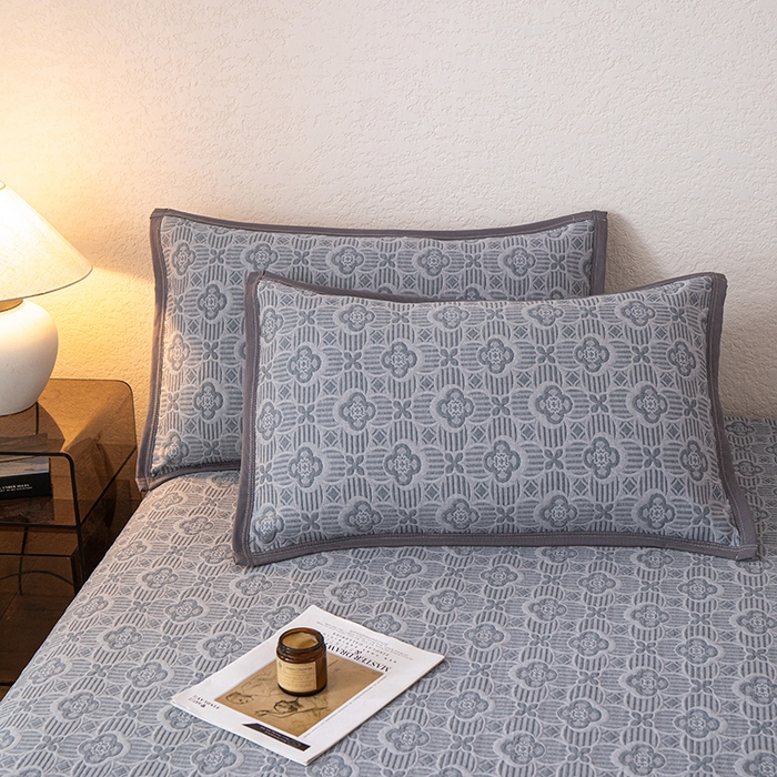 91家纺网 家纺一手货源 找家纺 小叮当家纺仓储工厂店 (买家秀 爆款花型 不断货)2025新款A类三层纱纱布毛巾被单品床盖单件床盖 可丽之彩-墨黑