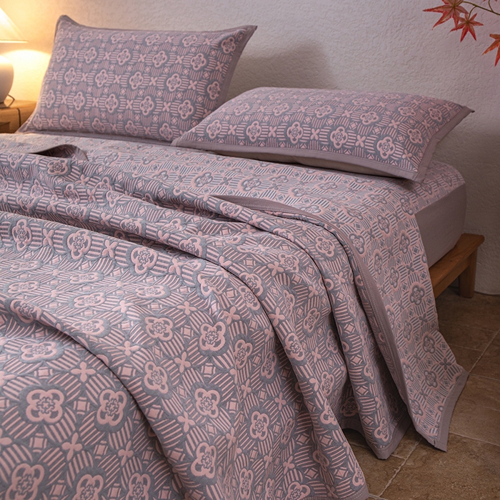 91家纺网 家纺一手货源 找家纺 小叮当家纺仓储工厂店 (买家秀 爆款花型 不断货)2025新款舒适简约A类全棉三层纱单品床笠单件床笠 可丽之彩-玫瑰粉