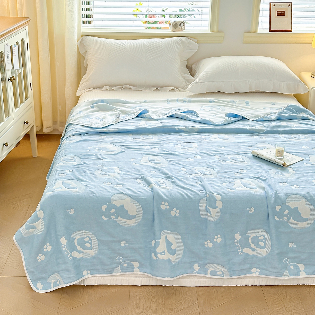 91家纺网 家纺一手货源 找家纺 小叮当家纺仓储工厂店 (买家秀 爆款花型 不断货)2025新款全棉六层纱布毛巾被系列 熊梦-蓝