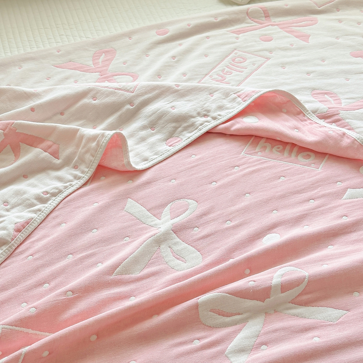 91家纺网 家纺一手货源 找家纺 小叮当家纺仓储工厂店 (买家秀 爆款花型 不断货)2025新款全棉六层纱布毛巾被系列 甜心窝-粉