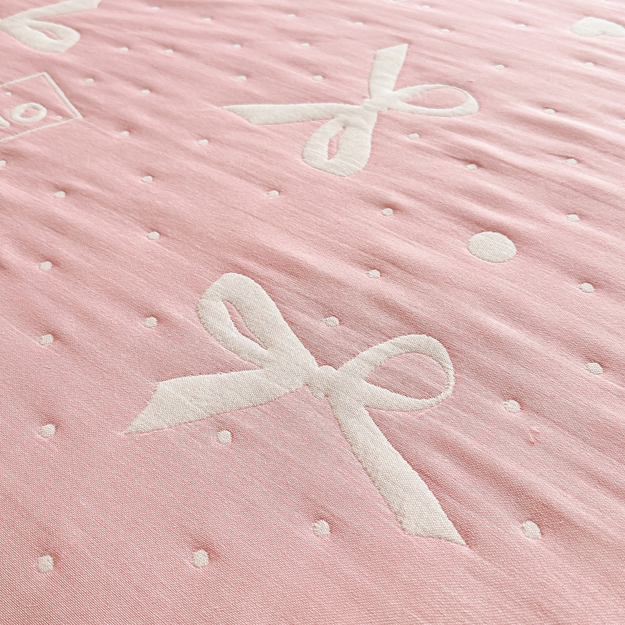 91家纺网 家纺一手货源 找家纺 小叮当家纺仓储工厂店 (买家秀 爆款花型 不断货)2025新款全棉六层纱布毛巾被系列 甜心窝-粉