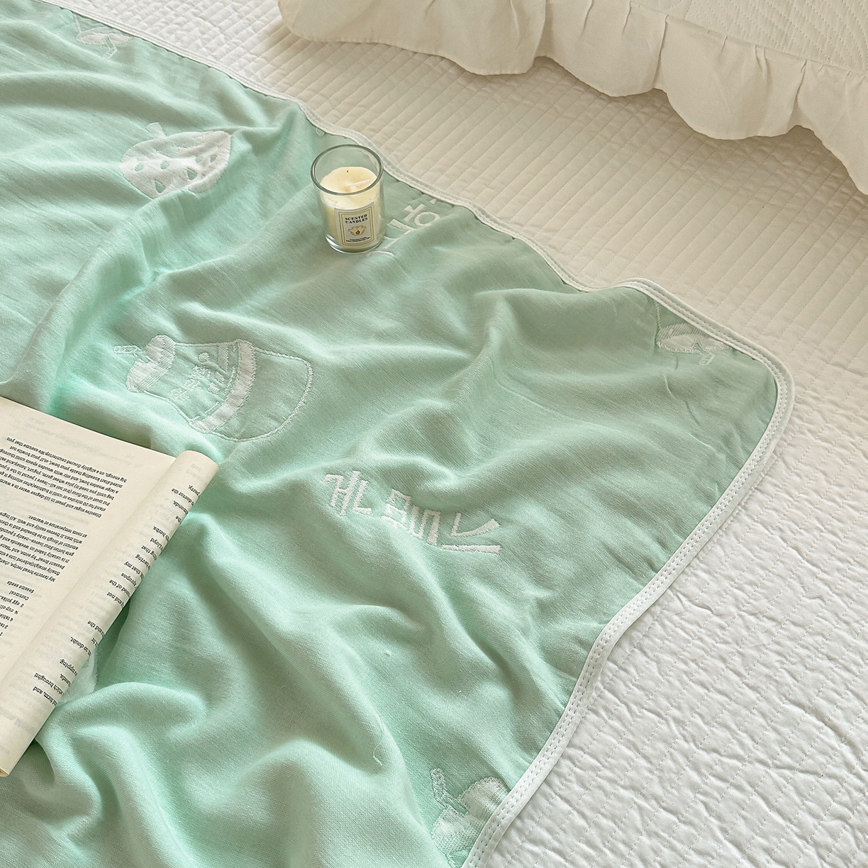 91家纺网 家纺一手货源 找家纺 小叮当家纺仓储工厂店 (买家秀 爆款花型 不断货)2025新款全棉六层纱布毛巾被系列 草莓果奶-绿