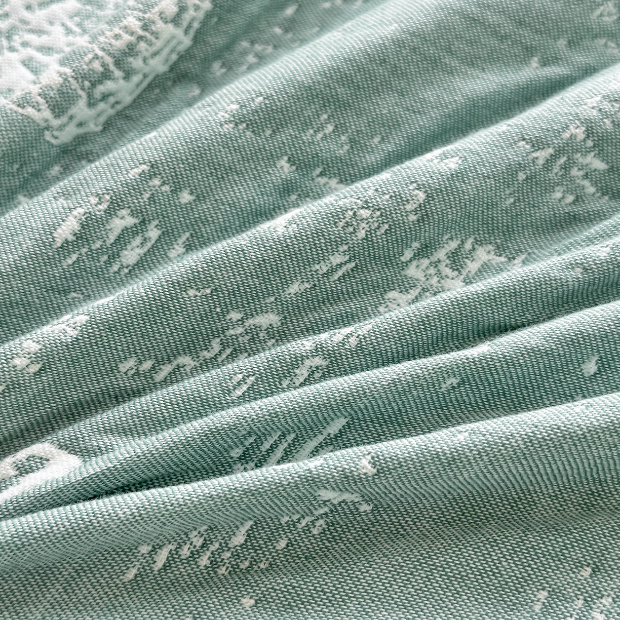 91家纺网 家纺一手货源 找家纺 小叮当家纺仓储工厂店 (买家秀 爆款花型 不断货)2025新款全棉六层纱布毛巾被系列 窗畔蝶梦-绿