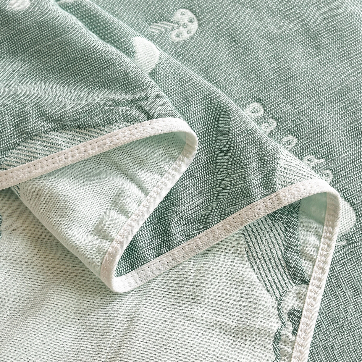 91家纺网 家纺一手货源 找家纺 小叮当家纺仓储工厂店 (买家秀 爆款花型 不断货)2025新款全棉六层纱布毛巾被系列 熊梦-绿