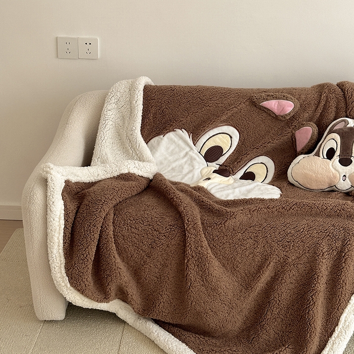 91家纺网 家纺一手货源 找家纺 小叮当家纺仓储工厂店 （买家秀 爆款花型 不断货）2025新款A类母婴级迪士尼毛毯子牛奶绒毛毯牛奶绒毯 贴布绣--奇奇蒂蒂