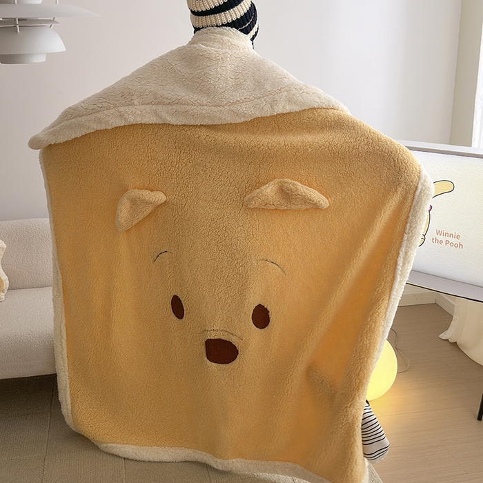 91家纺网 家纺一手货源 找家纺 小叮当家纺仓储工厂店 （买家秀 爆款花型 不断货）2025新款A类母婴级迪士尼毛毯子牛奶绒毛毯牛奶绒毯 贴布绣--维尼小熊