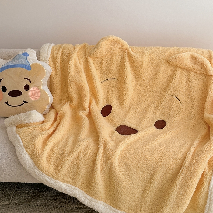 91家纺网 家纺一手货源 找家纺 小叮当家纺仓储工厂店 （买家秀 爆款花型 不断货）2025新款A类母婴级迪士尼毛毯子牛奶绒毛毯牛奶绒毯 贴布绣--维尼小熊