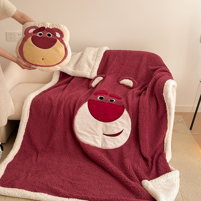 91家纺网 家纺一手货源 找家纺 小叮当家纺仓储工厂店 （买家秀 爆款花型 不断货）2025新款A类母婴级迪士尼毛毯子牛奶绒毛毯牛奶绒毯 贴布绣--红色草莓熊