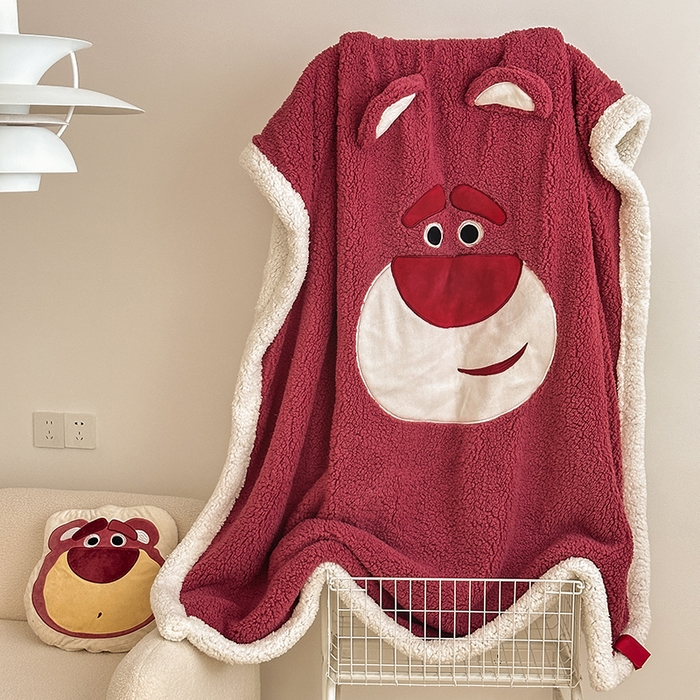 小叮当家纺仓储工厂店 （买家秀 爆款花型 不断货）2025新款A类母婴级迪士尼毛毯子牛奶绒毛毯牛奶绒毯 贴布绣--红色草莓熊