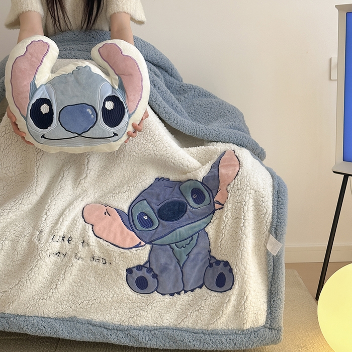 91家纺网 家纺一手货源 找家纺 小叮当家纺仓储工厂店 （买家秀 爆款花型 不断货）2025新款A类母婴级迪士尼毛毯子牛奶绒毛毯牛奶绒毯 贴布绣--卖萌史迪仔