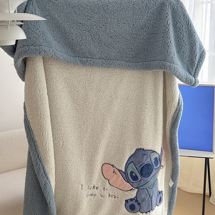 91家纺网 家纺一手货源 找家纺 小叮当家纺仓储工厂店 （买家秀 爆款花型 不断货）2025新款A类母婴级迪士尼毛毯子牛奶绒毛毯牛奶绒毯 贴布绣--卖萌史迪仔