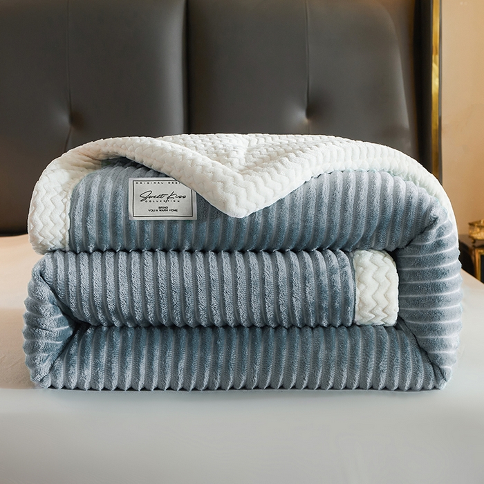 91家纺网 家纺一手货源 找家纺 小叮当家纺仓储工厂店 2025新款A类母婴级婴童毯子三层加厚牛奶绒毛毯牛奶绒毯子午睡毯珊瑚绒毛毯 毯子 轻奢-魔法绒孔雀蓝