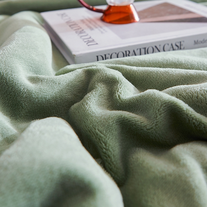 91家纺网 家纺一手货源 找家纺 小叮当家纺仓储工厂店 2025新款A类母婴级婴童毯子三层加厚牛奶绒毛毯牛奶绒毯子午睡毯珊瑚绒毛毯 毯子 苹果-果绿
