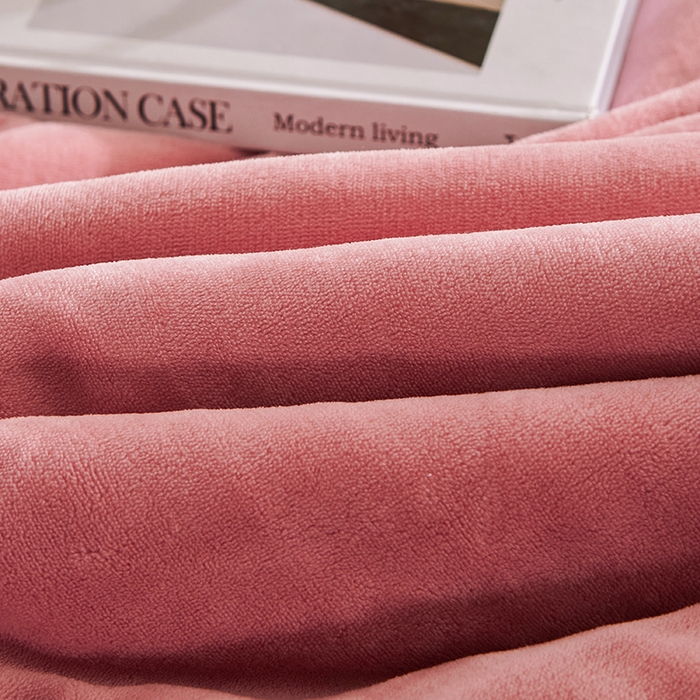 91家纺网 家纺一手货源 找家纺 小叮当家纺仓储工厂店 2025新款A类母婴级婴童毯子三层加厚牛奶绒毛毯牛奶绒毯子午睡毯珊瑚绒毛毯 毯子 苹果-豆沙