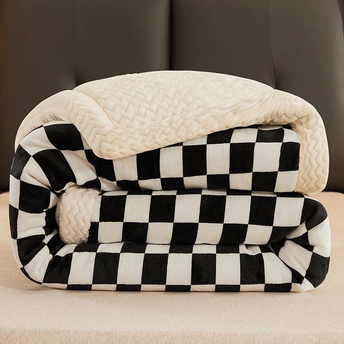 91家纺网 家纺一手货源 找家纺 小叮当家纺仓储工厂店 2025新款A类母婴级婴童毯子三层加厚牛奶绒毛毯牛奶绒毯子午睡毯珊瑚绒毛毯 毯子 棋盘格-黑白格