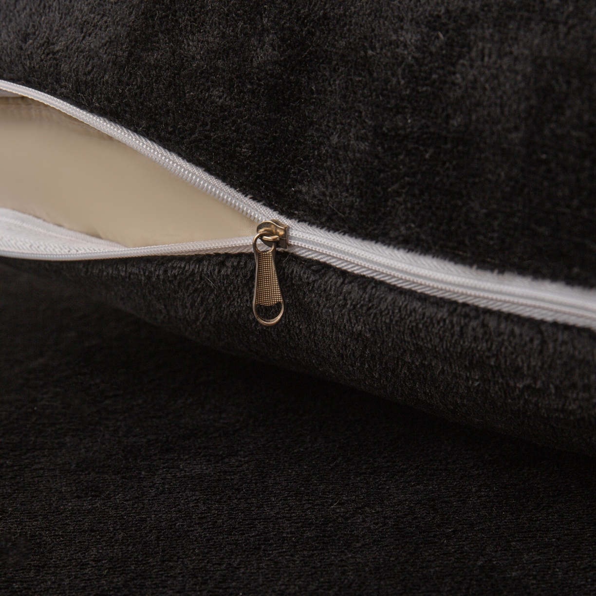 91家纺网 家纺一手货源 找家纺 小叮当家纺仓储工厂店 2025新款200克高克重牛奶绒单品床笠单件床笠 绒黑