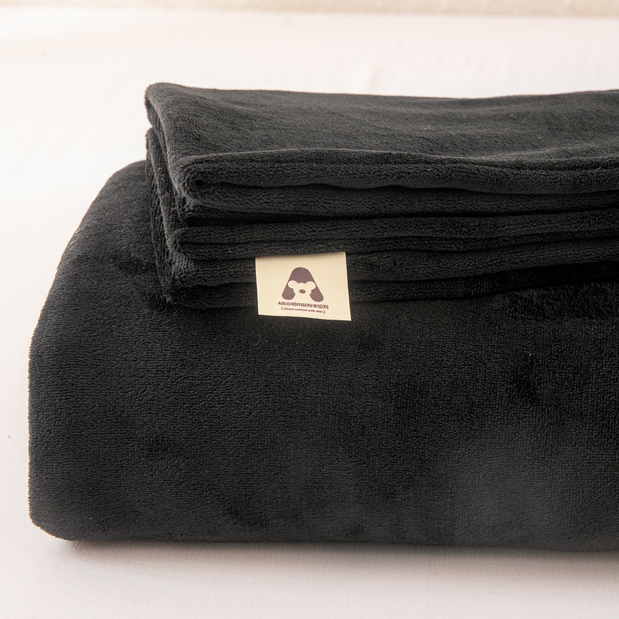 91家纺网 家纺一手货源 找家纺 小叮当家纺仓储工厂店 2025新款200克高克重牛奶绒单品床笠单件床笠 绒黑