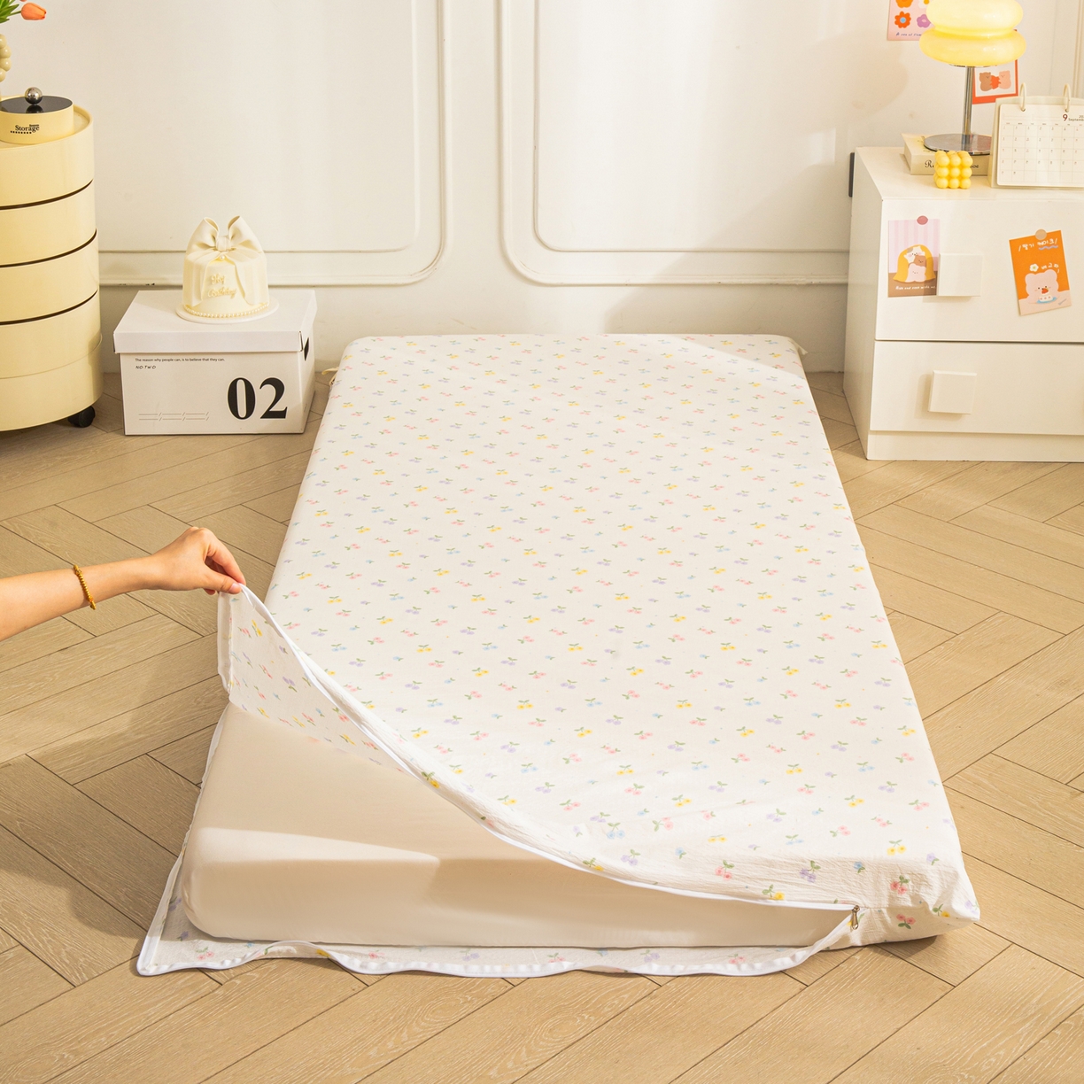 91家纺网 家纺一手货源 找家纺 （总）小叮当家纺仓储工厂店 【长期供货】2025新款双层纱地铺防尘套【支持小批量定制】