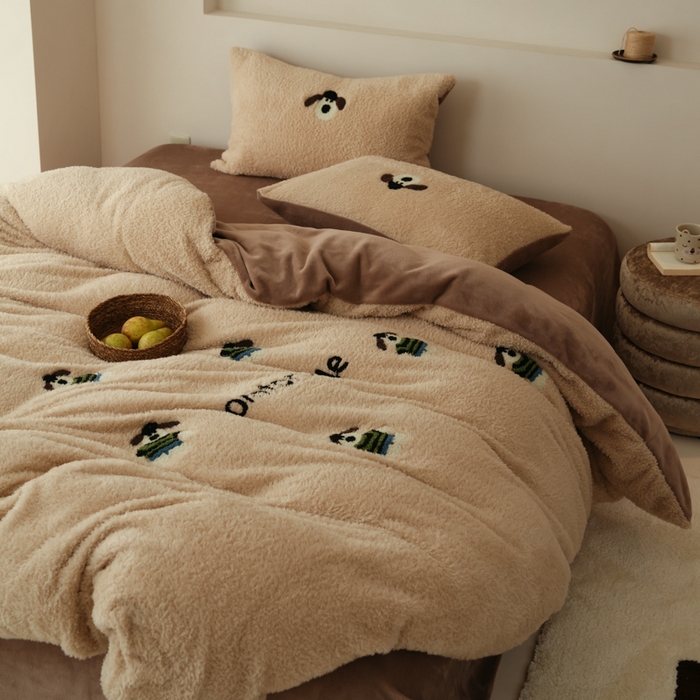 91家纺网 家纺一手货源 找家纺 （总）禾时 2025新款蚂蚁绒牛奶绒毛巾绣四件套