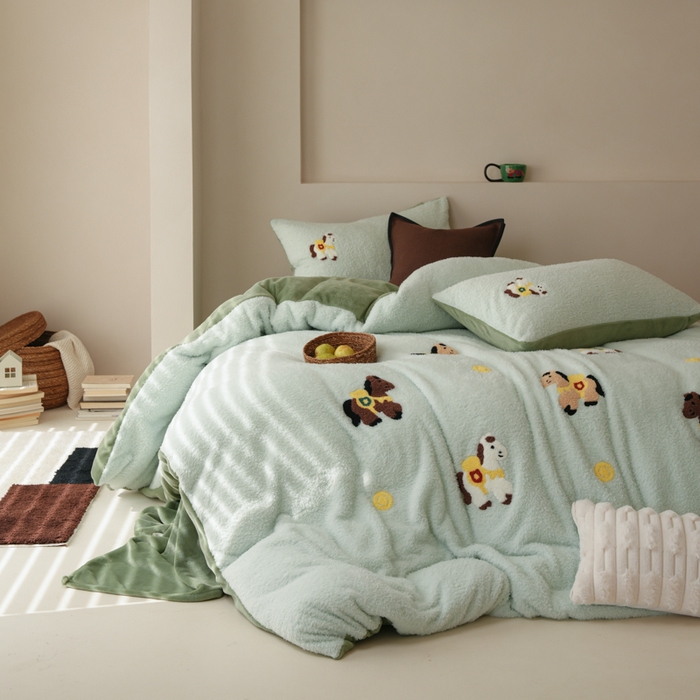 91家纺网 家纺一手货源 找家纺 禾时 2025新款蚂蚁绒牛奶绒毛巾绣四件套 马上有钱