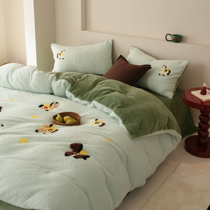 91家纺网 家纺一手货源 找家纺 禾时 2025新款蚂蚁绒牛奶绒毛巾绣四件套 马上有钱