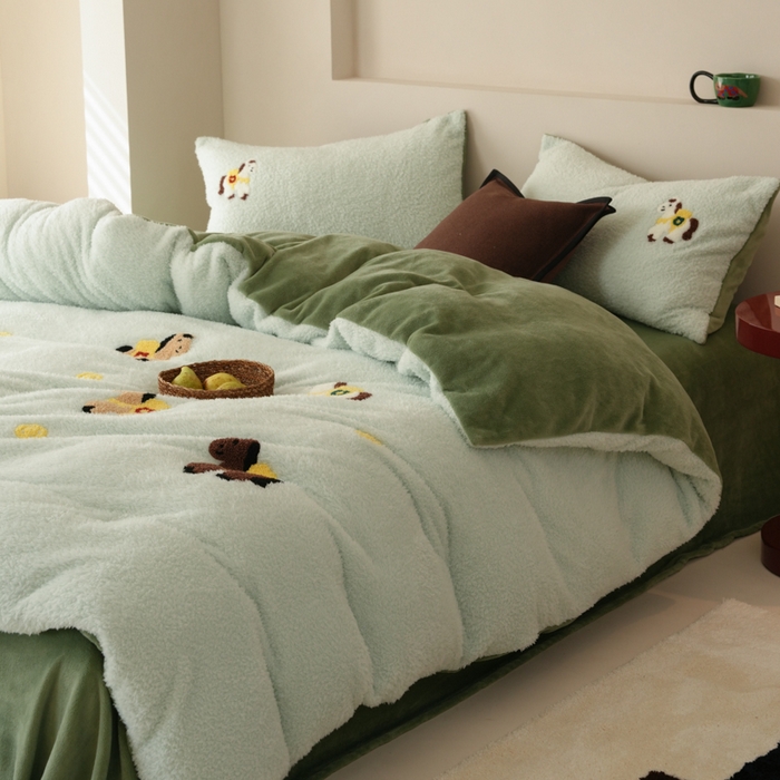 91家纺网 家纺一手货源 找家纺 禾时 2025新款蚂蚁绒牛奶绒毛巾绣四件套 马上有钱