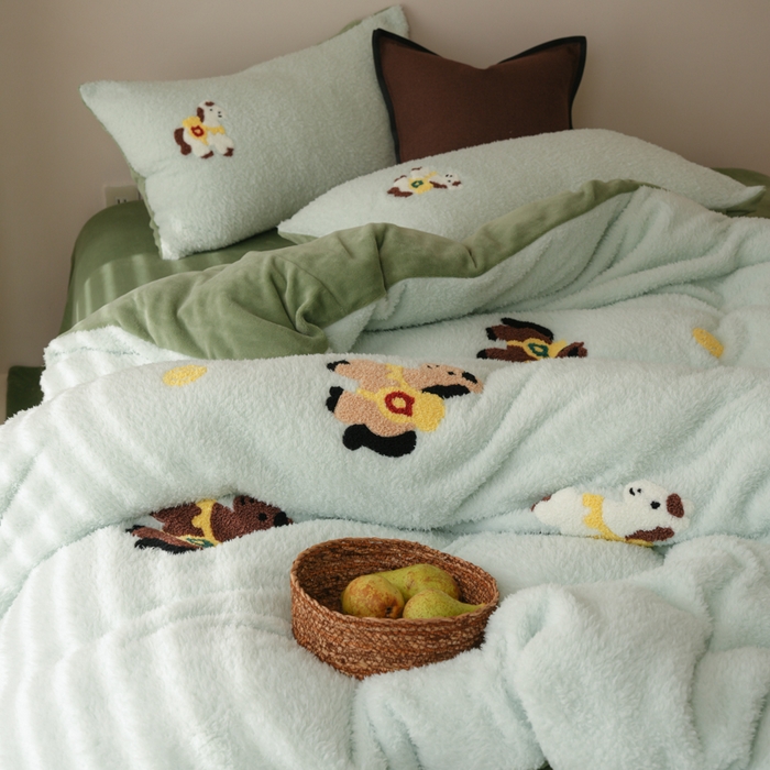 91家纺网 家纺一手货源 找家纺 禾时 2025新款蚂蚁绒牛奶绒毛巾绣四件套 马上有钱