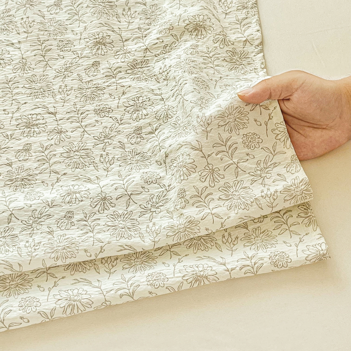 91家纺网 家纺一手货源 找家纺 小叮当家纺仓储工厂店 【长期供货】2025新款双层纱地铺防尘套【支持小批量定制】 S繁花