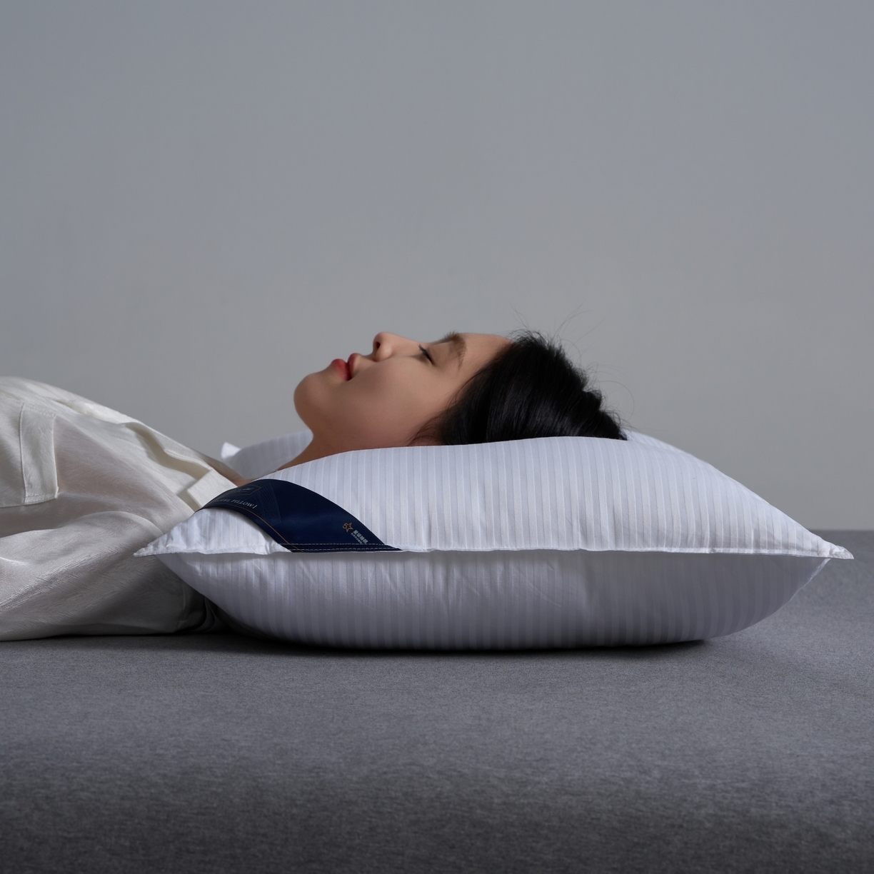 91家纺网 家纺一手货源 找家纺 （总）乐可 2025新款全棉尊享缎条酒店枕枕头枕芯