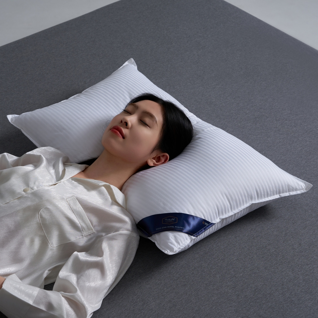 乐可 2025新款尊享缎条酒店枕枕头枕芯 缎条酒店枕-白