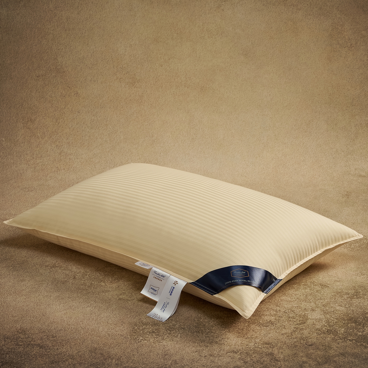 91家纺网 家纺一手货源 找家纺 乐可 2025新款尊享缎条酒店枕枕头枕芯 缎条酒店枕-黄